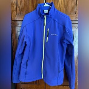 Columbia Softshell fleece lined jacket, Women’s XL semifitted zippered pockets